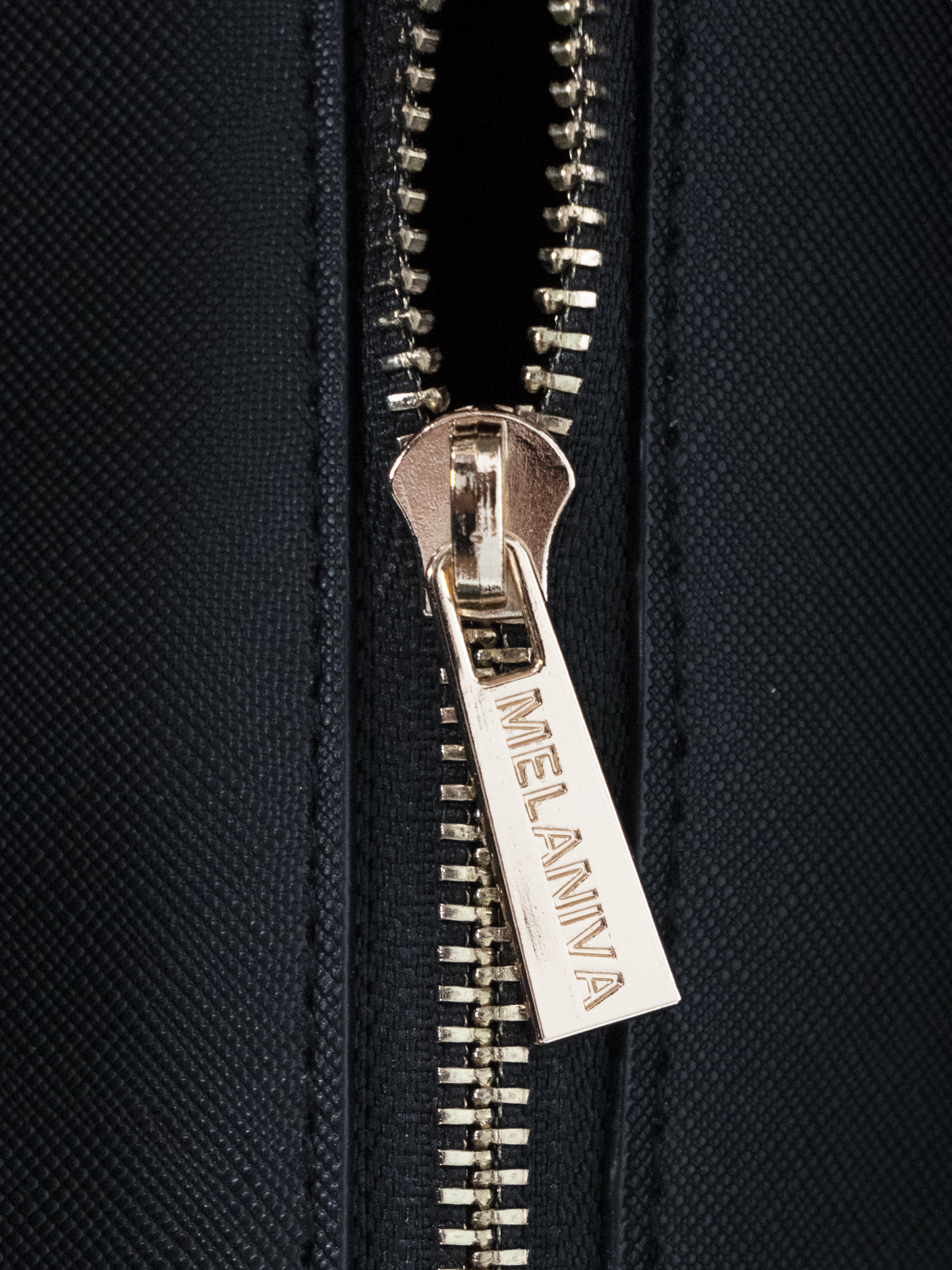 Melaniva Sunlit Crown Leather Handbag Deal (FREE WALLET) - Melaniva